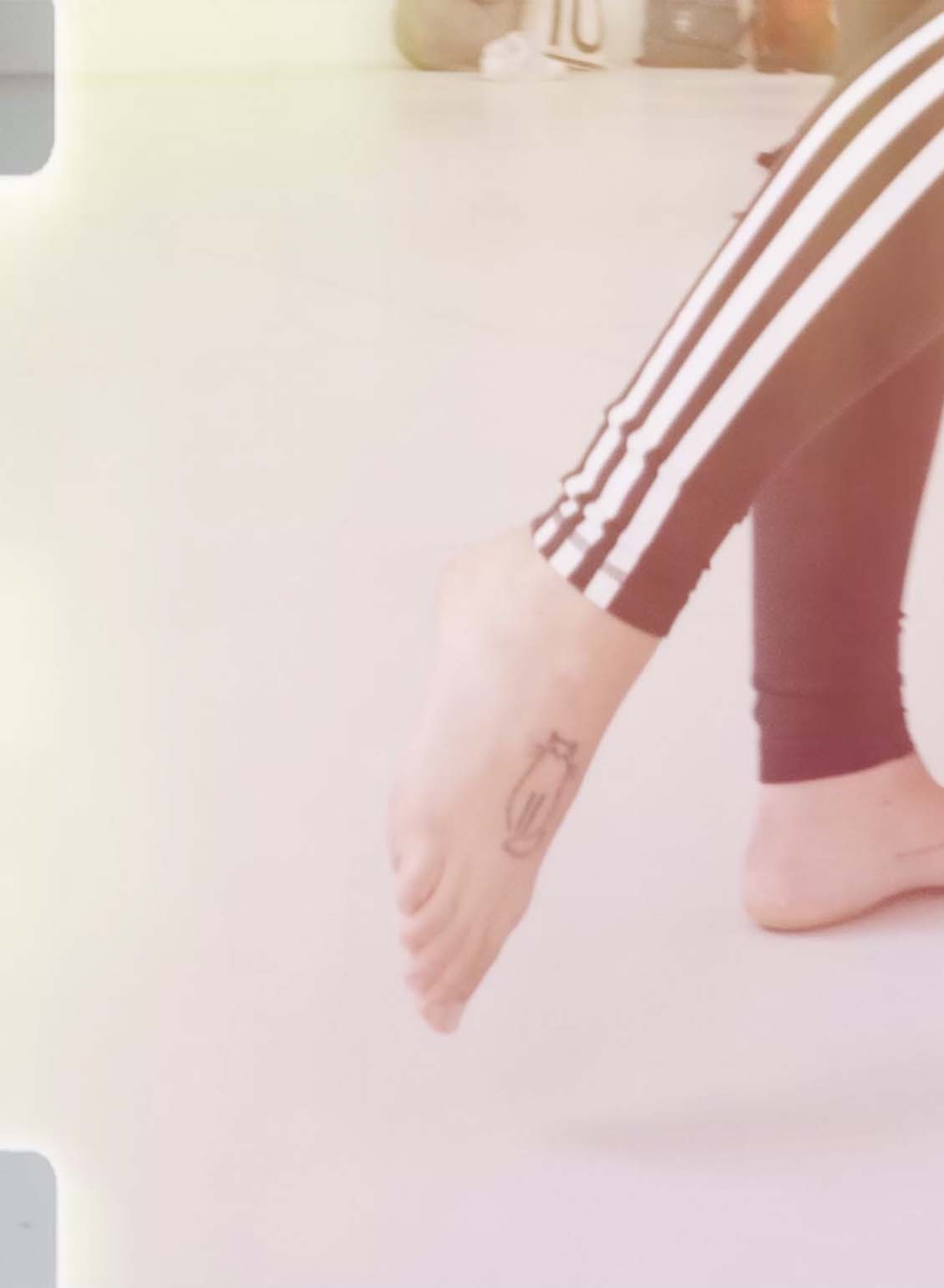 Tatooed foot Simon Abele