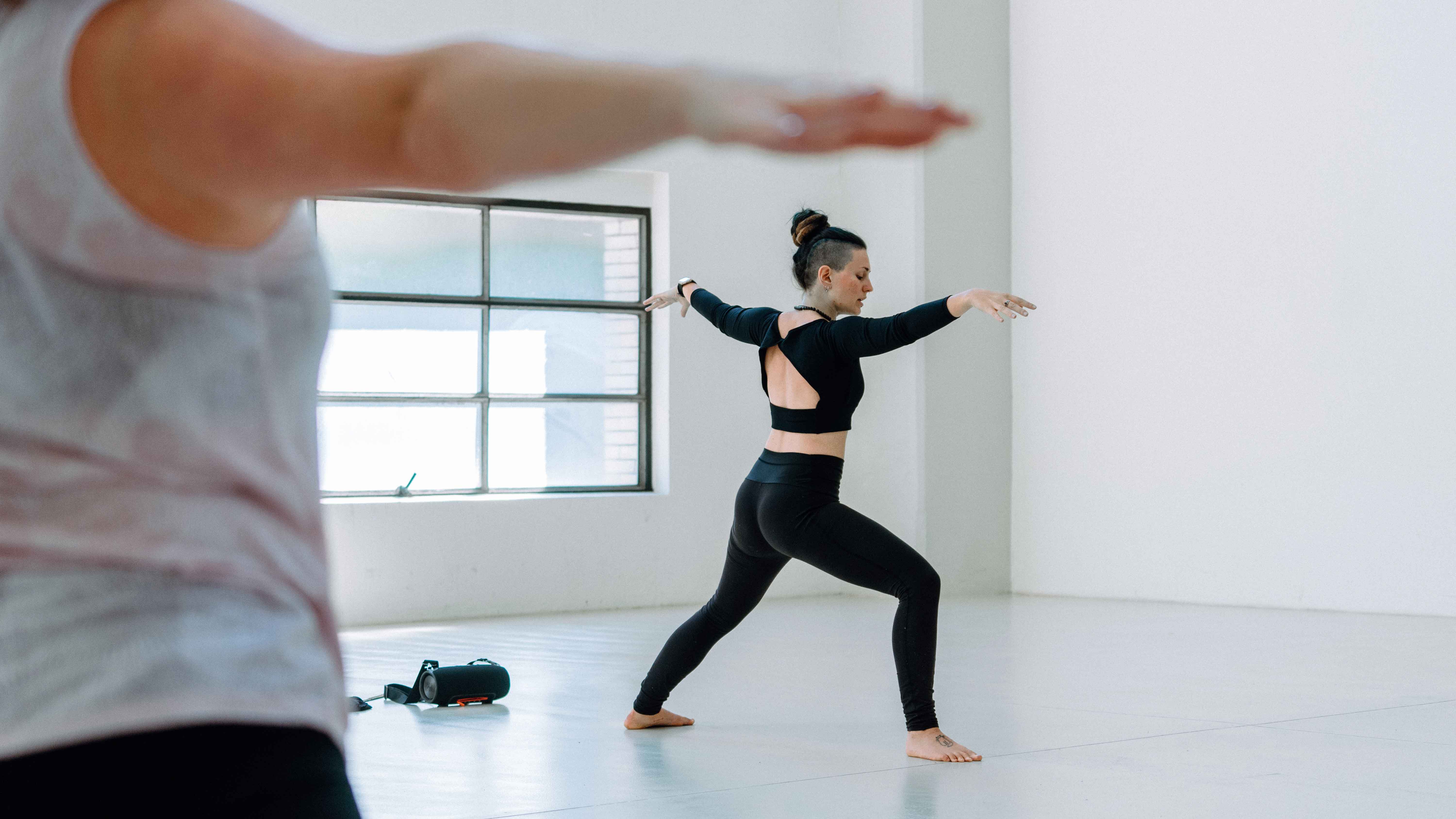 Warrior yoga pose Simon Abele