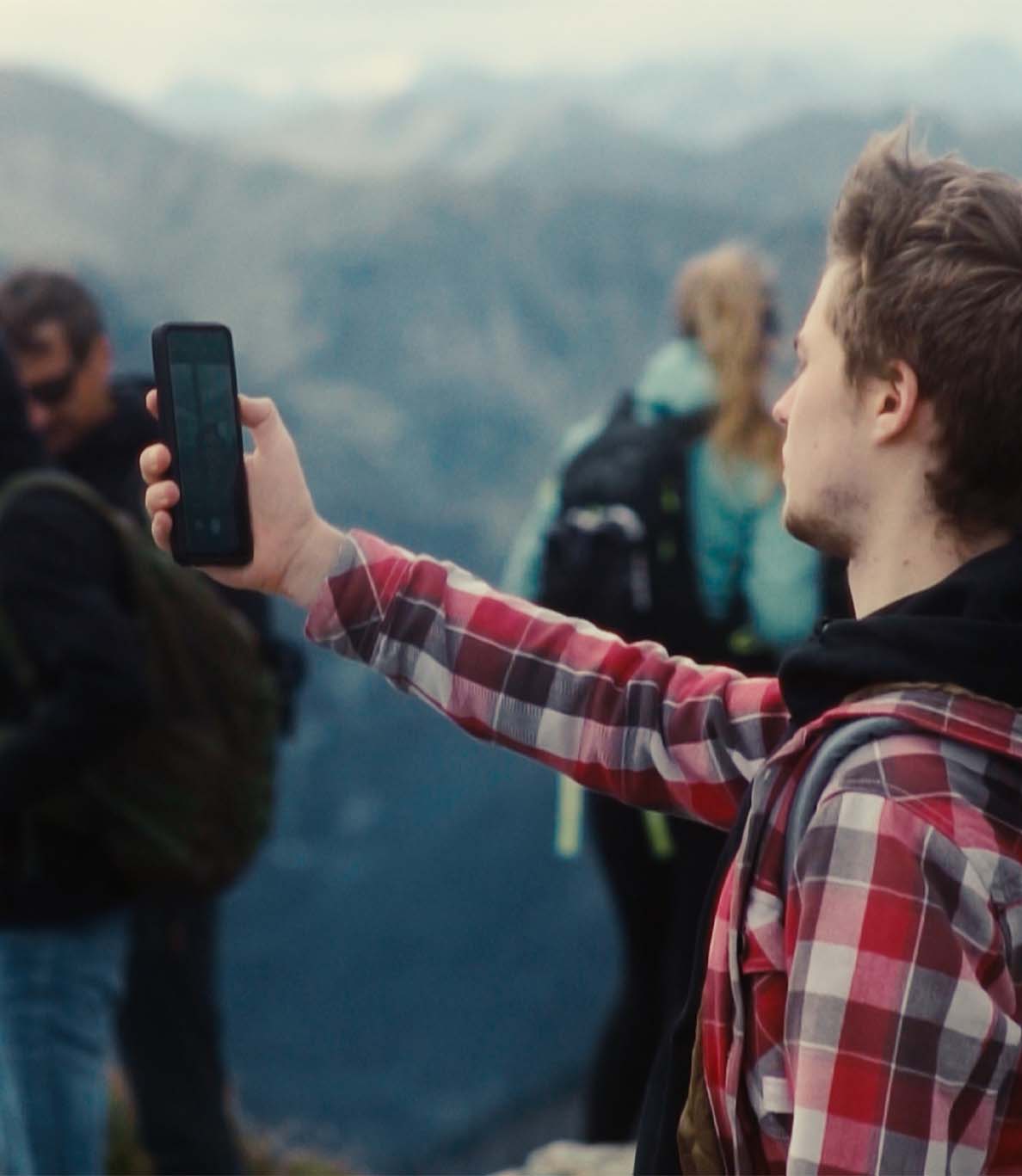 Guy taking selfie Simon Abele