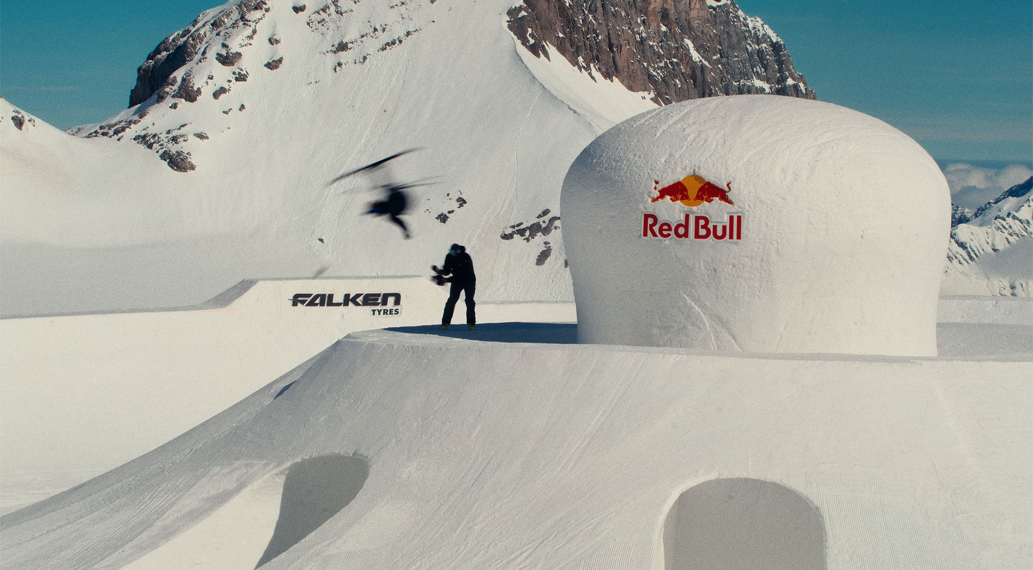 Flatspin by Jesper Tjaeder at the Nines Simon Abele