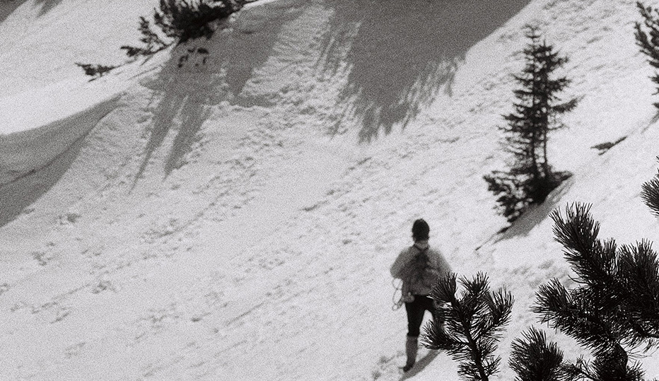 Daniel Avens crossing steep snowfields Simon Abele